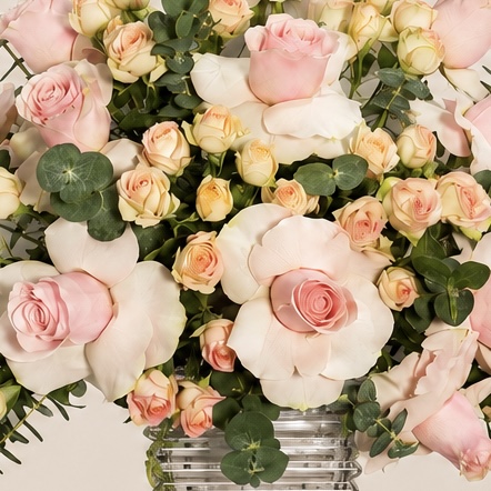 Pink Roses Birthday Arrangement in Glass Vase – Happy Birthday Flowers 7