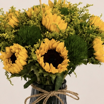 Sunflower Graduation Arrangement in Black Glass Vase – Graduation Gift 5
