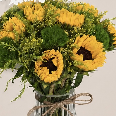 Sunflower Get Well Flower Arrangement in Glass Vase – Welcome Back Flowers 3