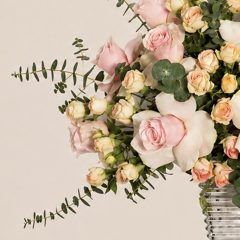 Pink Roses Birthday Arrangement in Glass Vase – Happy Birthday Flowers 5