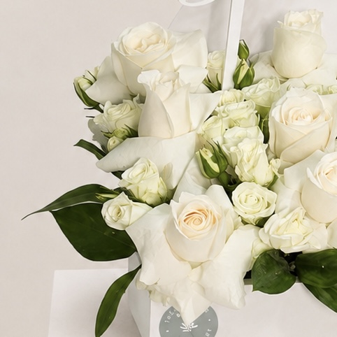 Luxury White Rose Box for New Baby Girl – Welcome Baby Girl 6