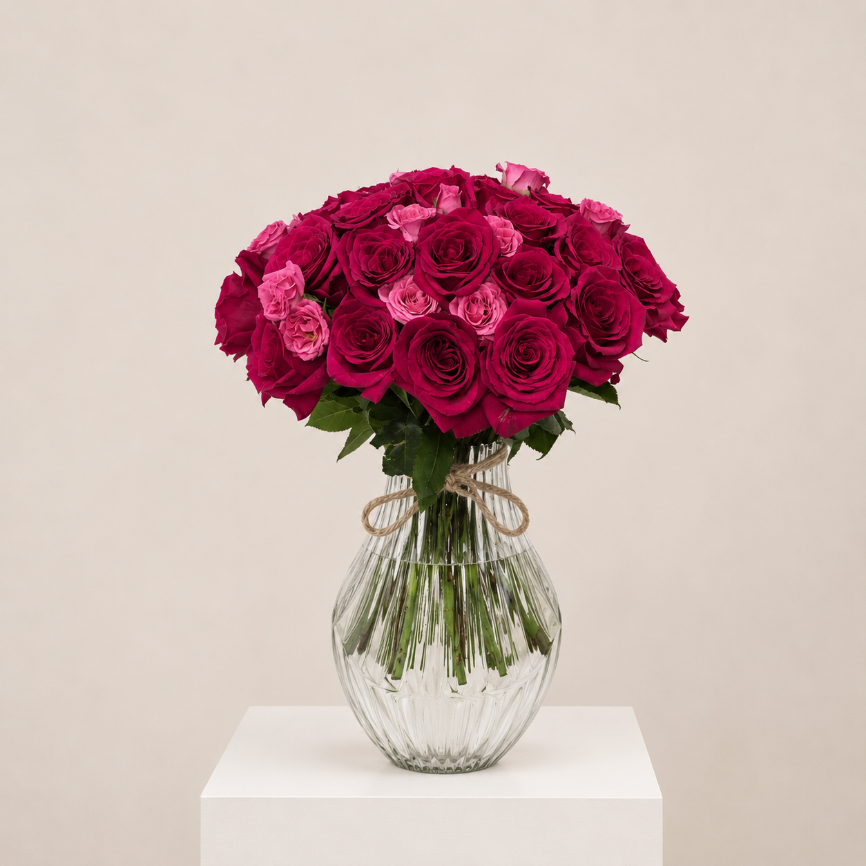 Luxury Red & Pink Rose Arrangement in Crystal Glass Vase | Premium Fresh Roses | Flori Mart Qatar 2