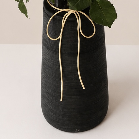 Luxury Orange Spray Rose Arrangement | Fresh Spray Roses in Elegant Black Ceramic Vase | Flori Mart Qatar 3