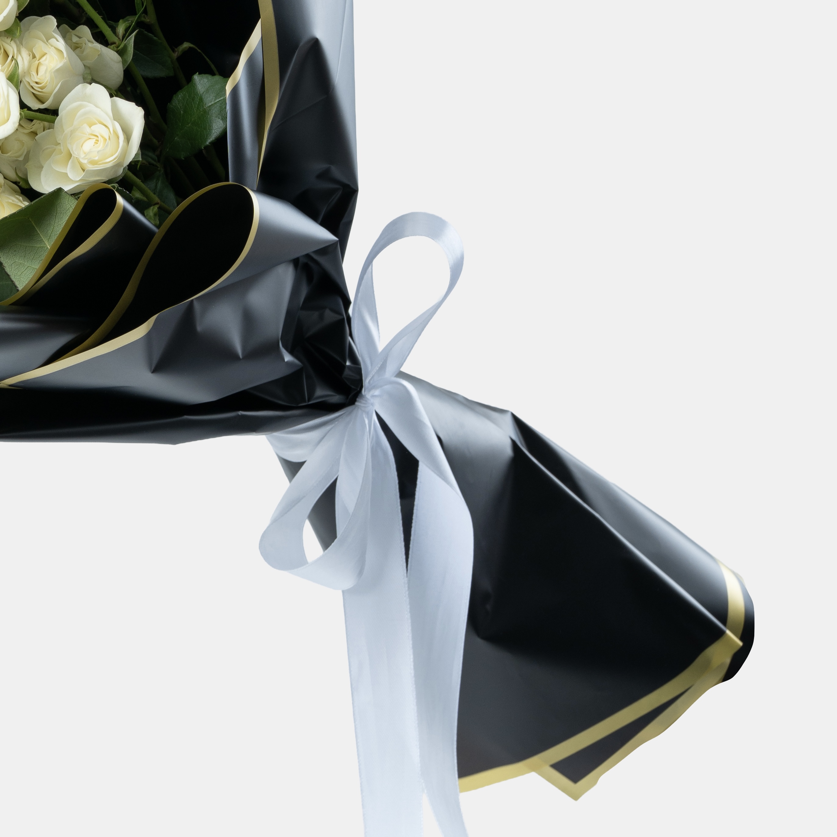Luxury White Spray Rose Bouquet | Premium White Rose Bouquet | Flori Mart Qatar 4