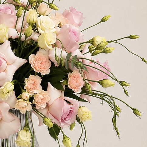 Pink & Peach Roses in Luxury Glass Vase – Elegant Floral Arrangement 6
