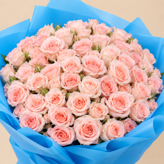 100 Light Pink Roses – Bright Blue Wrap – Flori Mart Doha 4
