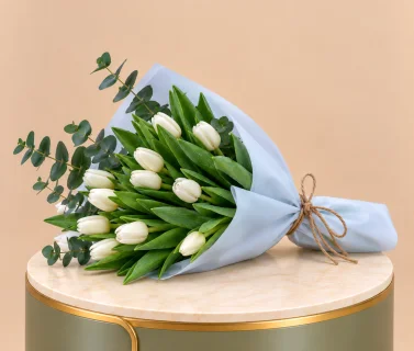 White Tulip Bouquet with Eucalyptus | 15 Tulips 2