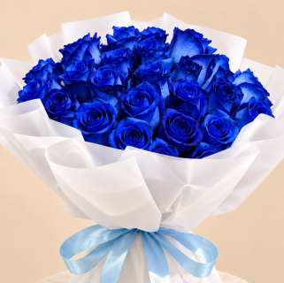 Blue Rose Bouquet with White Wrap | 50 Roses 4