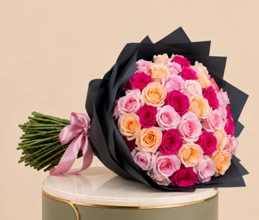Pink & Peach Rose Bouquet with Black Wrap | 50 Roses